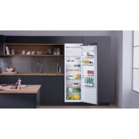 Hotpoint Tall Integrated Fridge with Ice Box - 2
